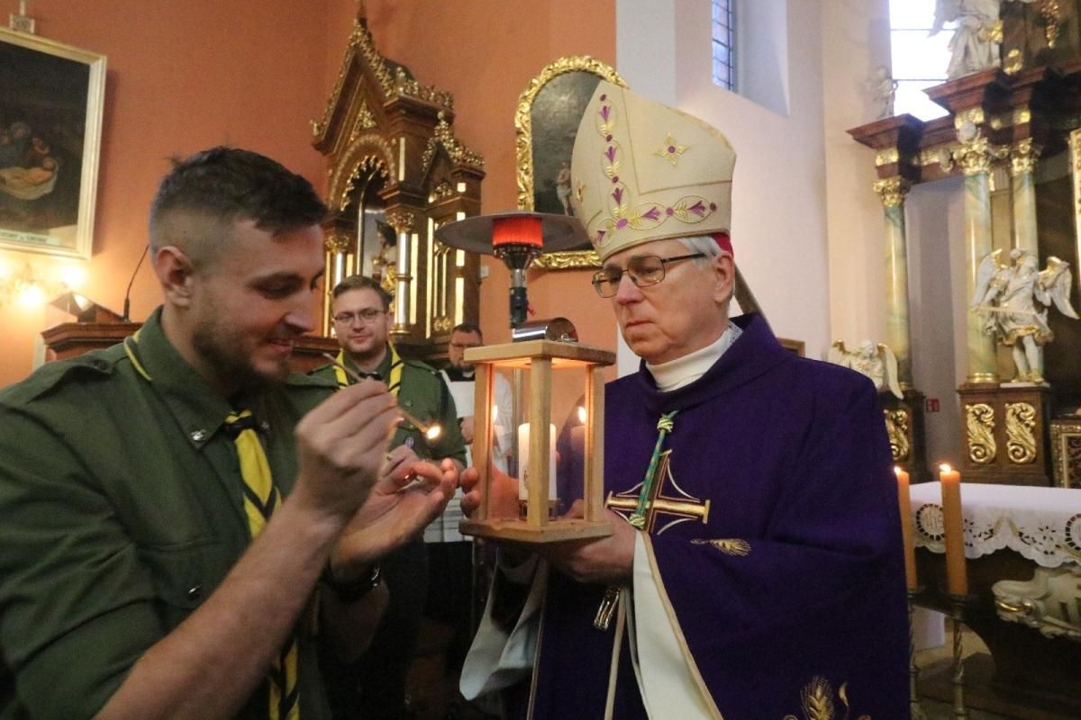 Betlejemskie Światło Pokoju zawitało na Dolny Śląsk