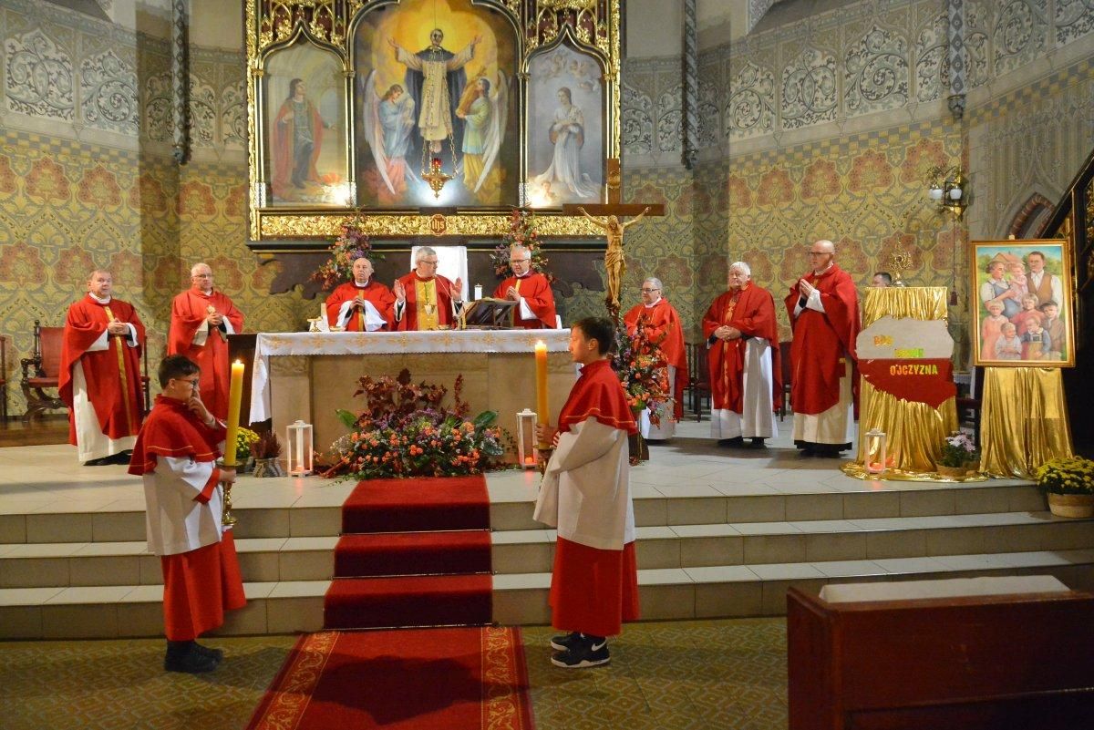 Relikwie bł. rodziny Ulmów przybyły do Legnicy.