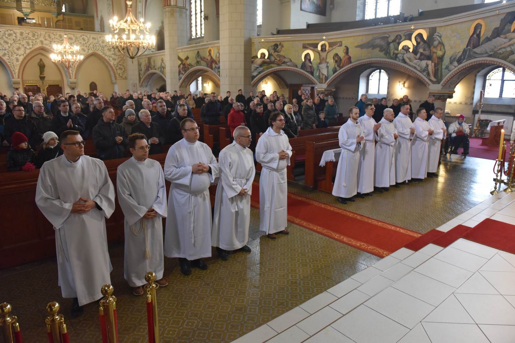 Kurs dla nadzwyczajnych szafarzy Komunii św. Zapisy.