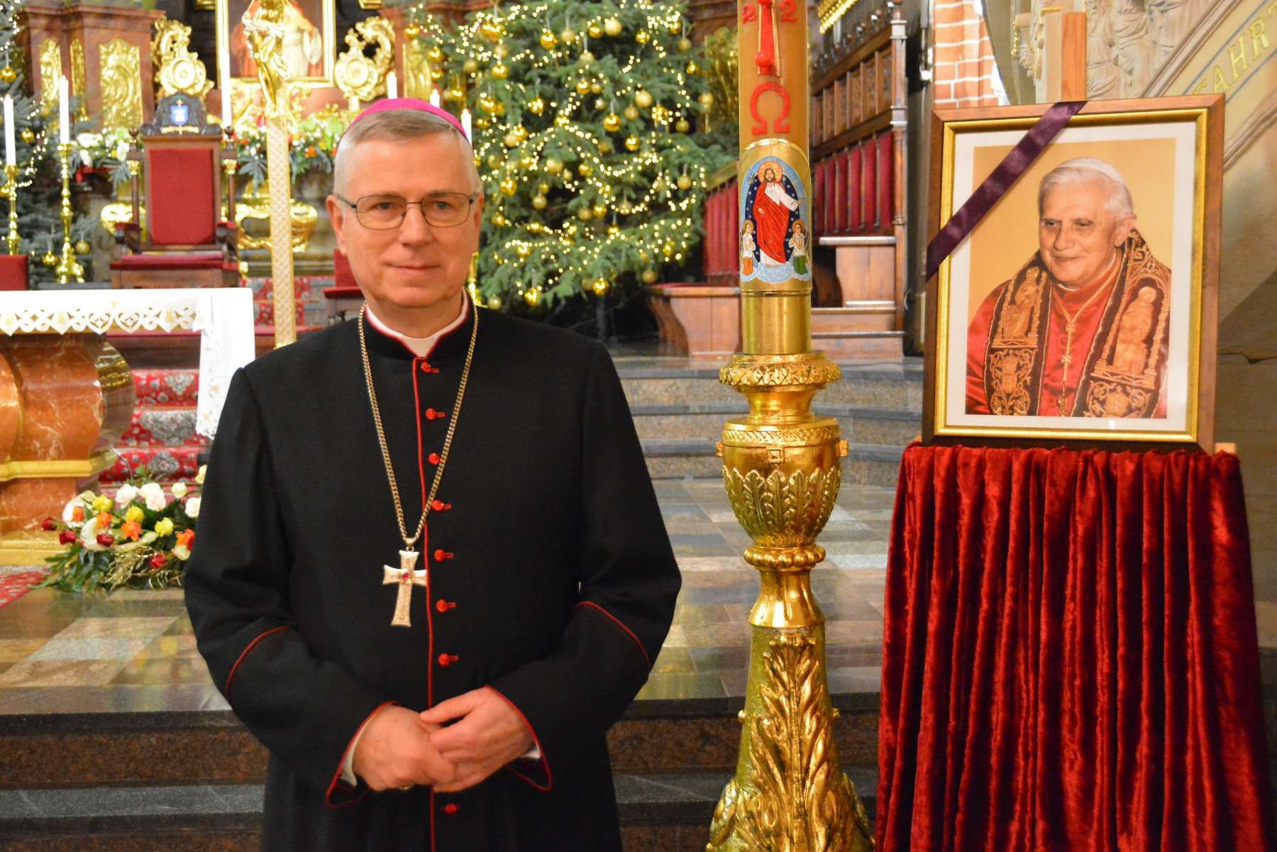 Biskup Andrzej Siemieniewski wspomina śp. papieża Benedykta XVI