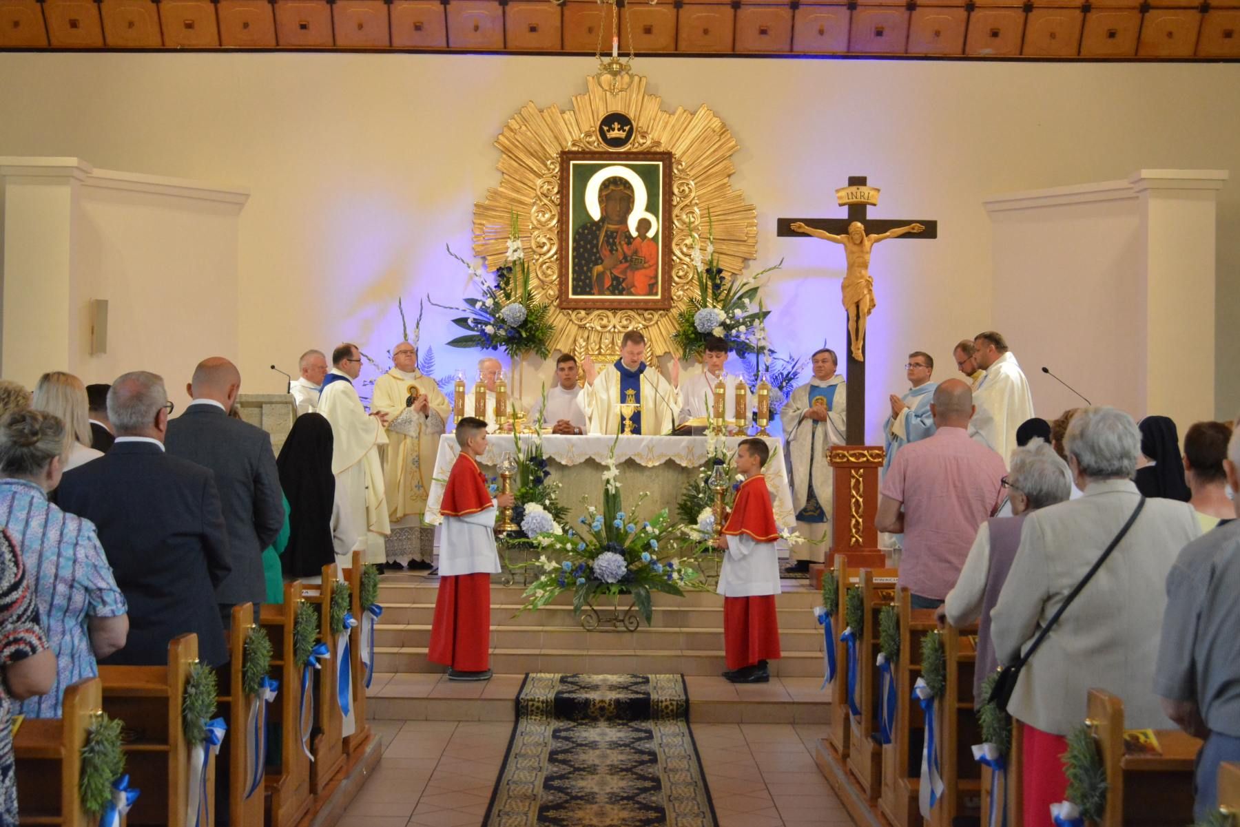 Złoty jubileusz parafii i koncert TGD w Rokitkach