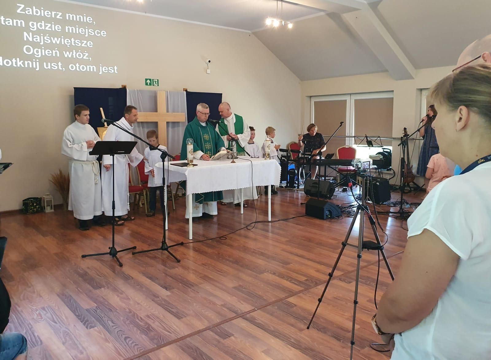 Biskup Legnicki i „Miasto na Górze” [FILM]