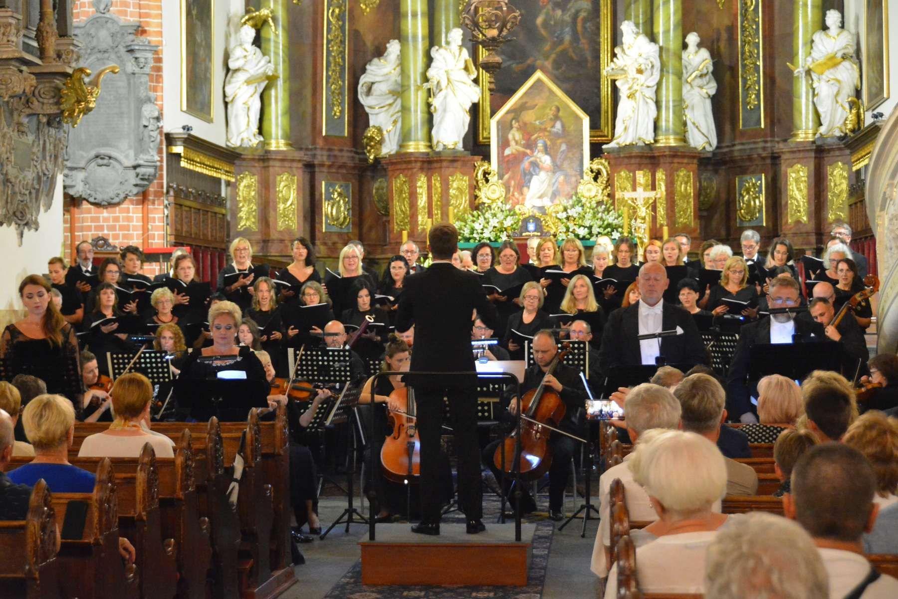 Dzieło Mozarta zabrzmiało w legnickiej Katedrze