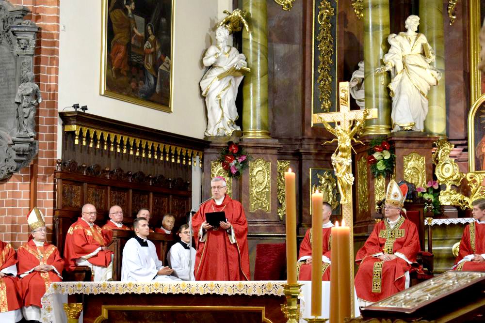 30 lat Diecezji Legnickiej. Uroczystości w Katedrze [FILM]