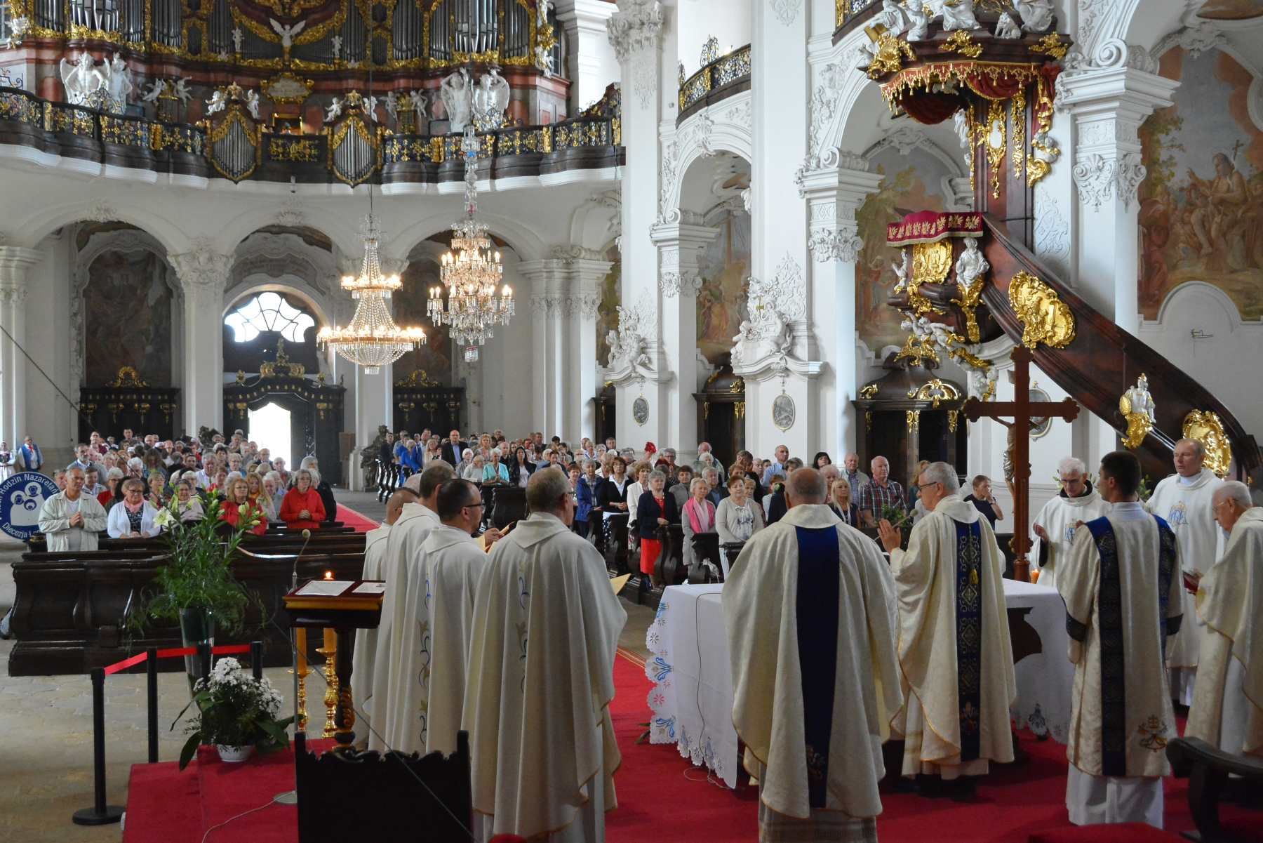 VI Kongres Rodzin, w łączności z Rzymem