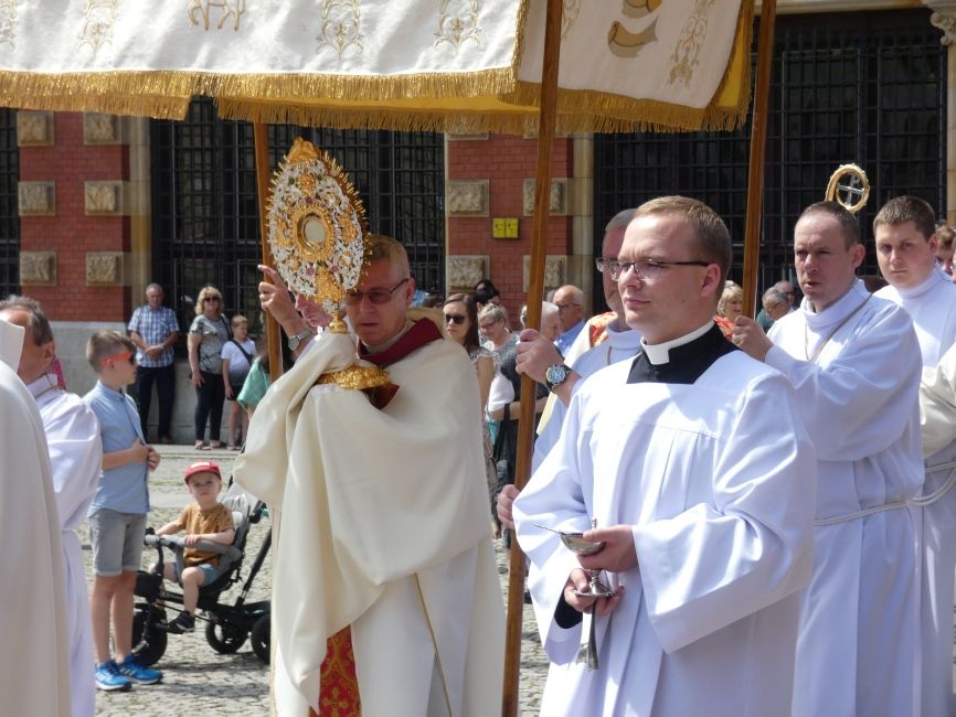 Procesja z Katedry do św. Jacka