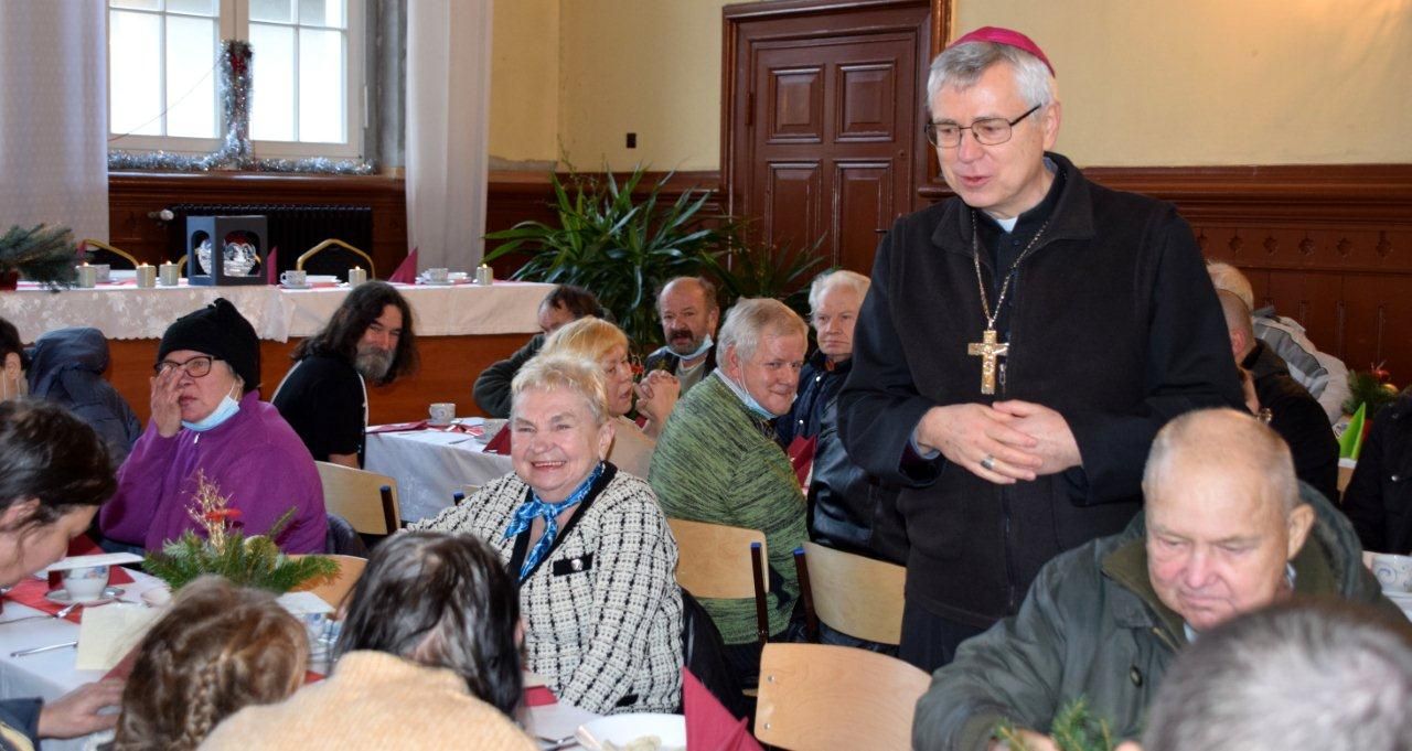 Wigilijny obiad dla potrzebujących w Jeleniej Górze
