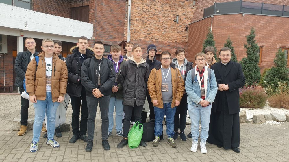 Zostań ceremoniarzem. Ruszył kurs dla ministrantów.