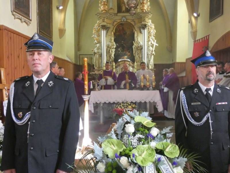 Parafia pożegnała swojego proboszcza