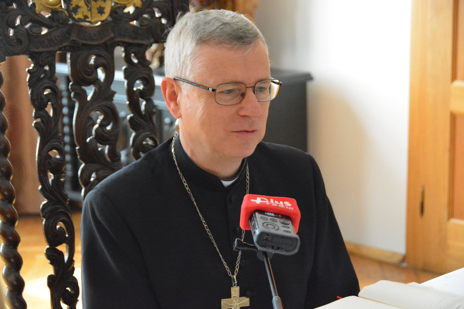 "Myślę o Legnicy, już jako o moim domu" - pierwsza rozmowa z Biskupem legnickim