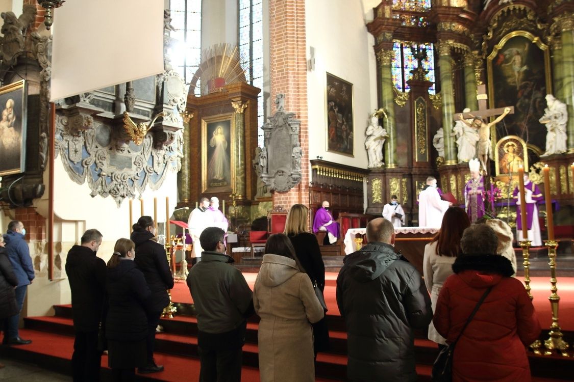 Legnica. Zapisali imiona w księdze [FILM]