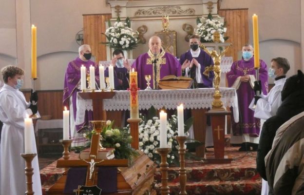 Panie uczyń mnie znakiem Twojej dobroci - pogrzeb śp. ks. Jana Nowaka