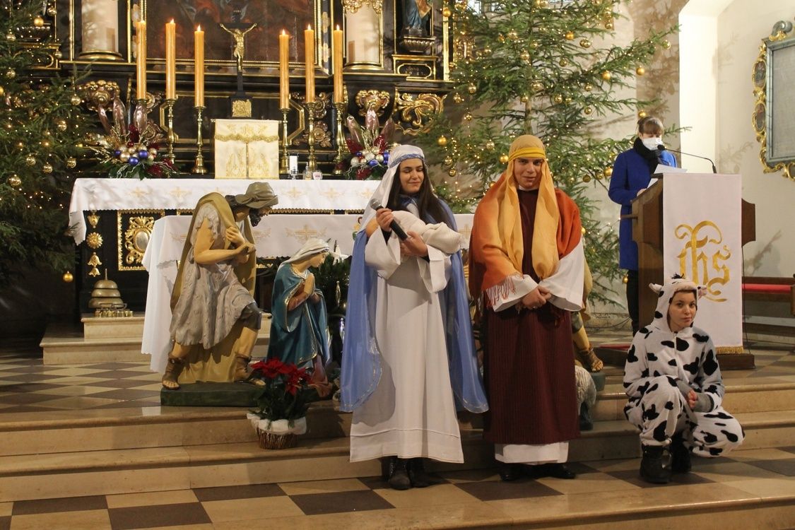 Chojnów. Kolędnicy Misyjni w farze