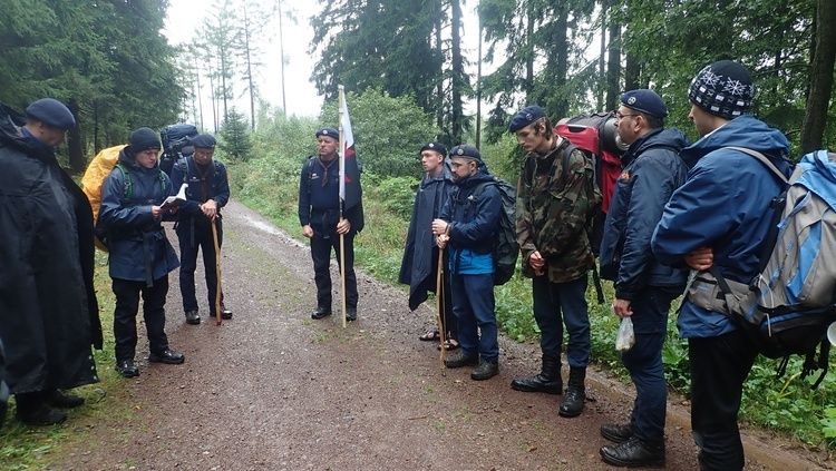 Wędrownicy szli do Krzeszowa