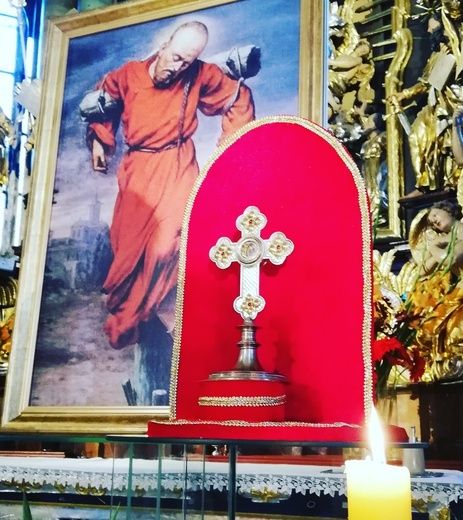 W Bolesławcu mają świętego z Wuhan