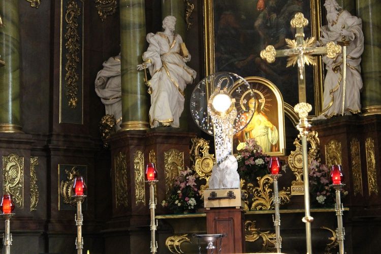 Królowa pokoju w legnickiej katedrze