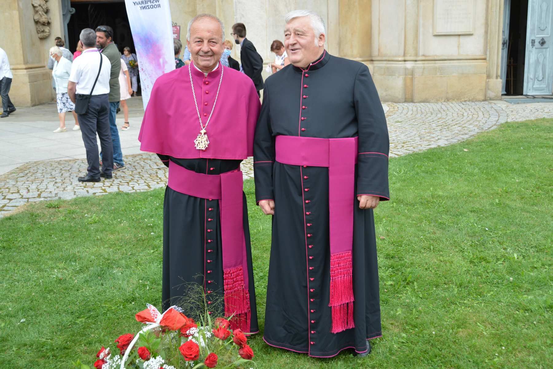 Nowi kanonicy Kapituły Krzeszowskiej