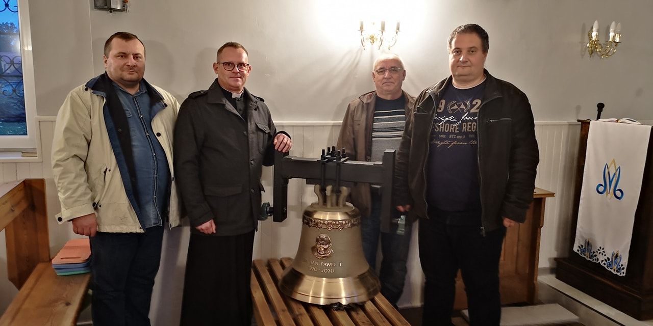 Dzwon św. Jan Paweł II zabije w 100. rocznicę urodzin papieża Polaka