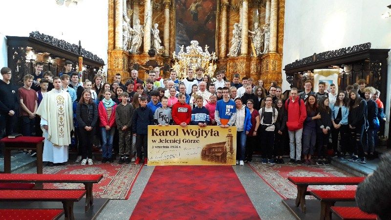 Papieskim szlakiem na Chojnik