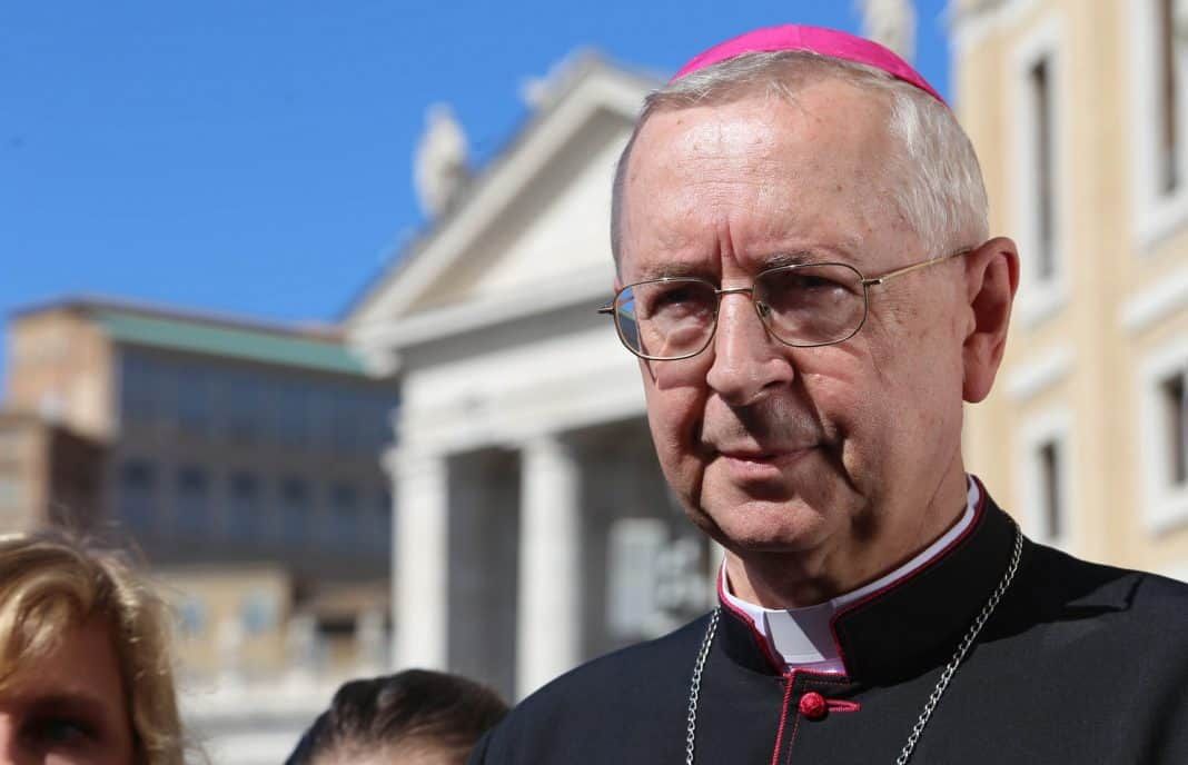 Przewodniczący Episkopatu o LGBT+: szacunek do osób nie może prowadzić do akceptacji ideologii