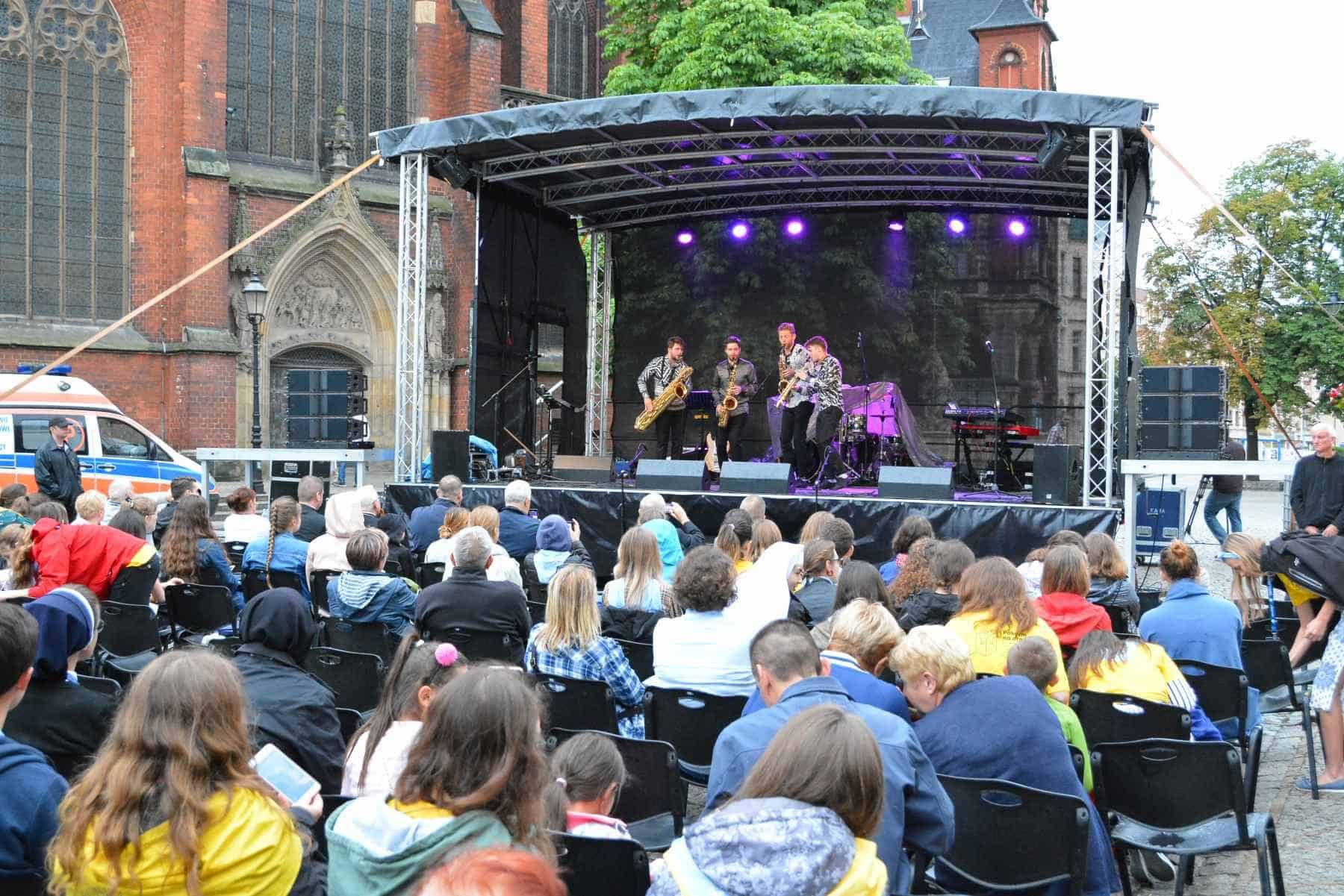 Koncert wdzięczności na legnickim Rynku