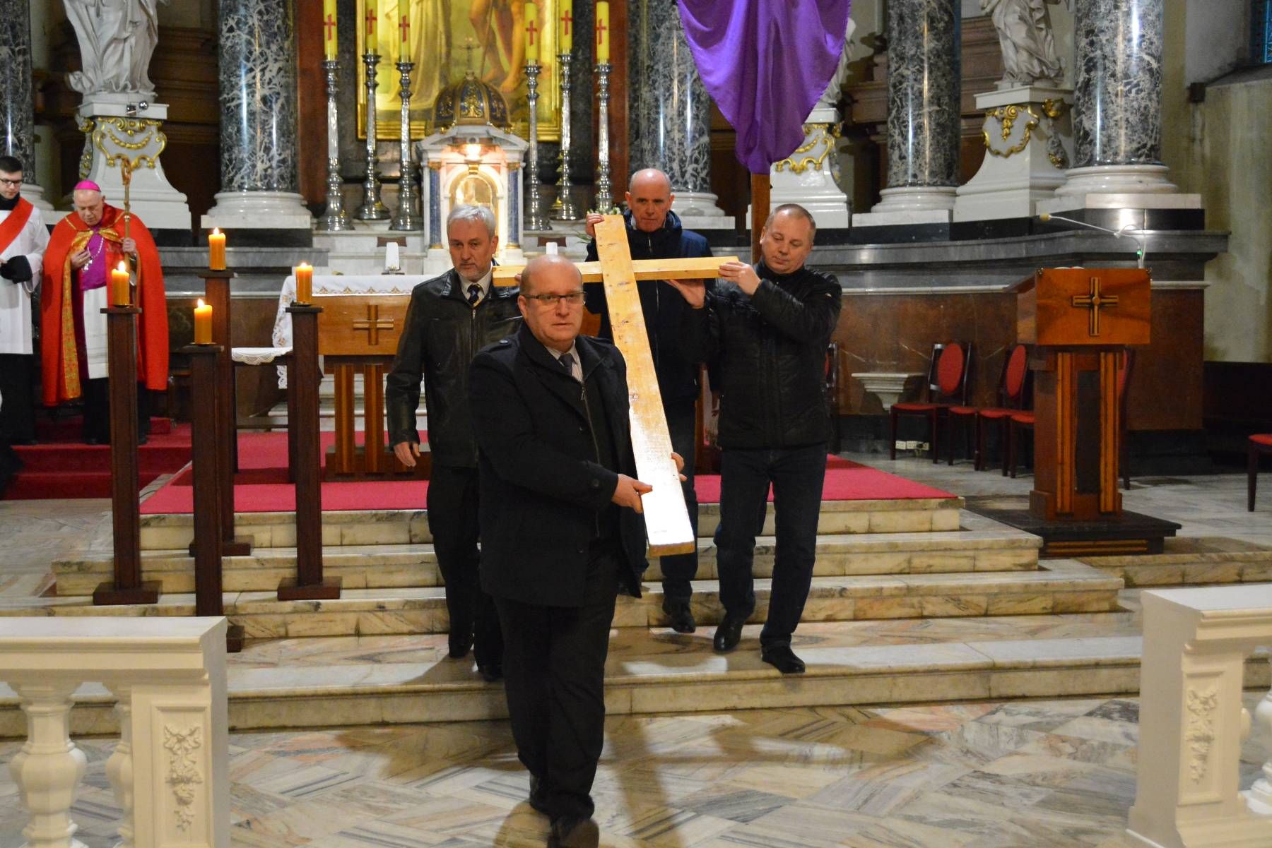 Droga Krzyżowa na ulicach Legnicy