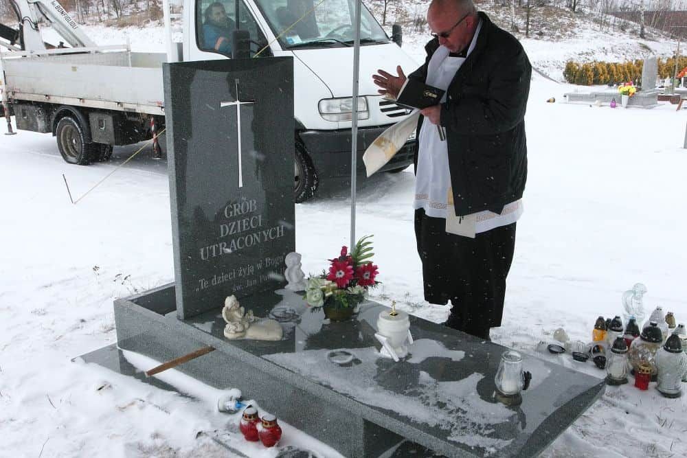 Pogrzeb dzieci utraconych