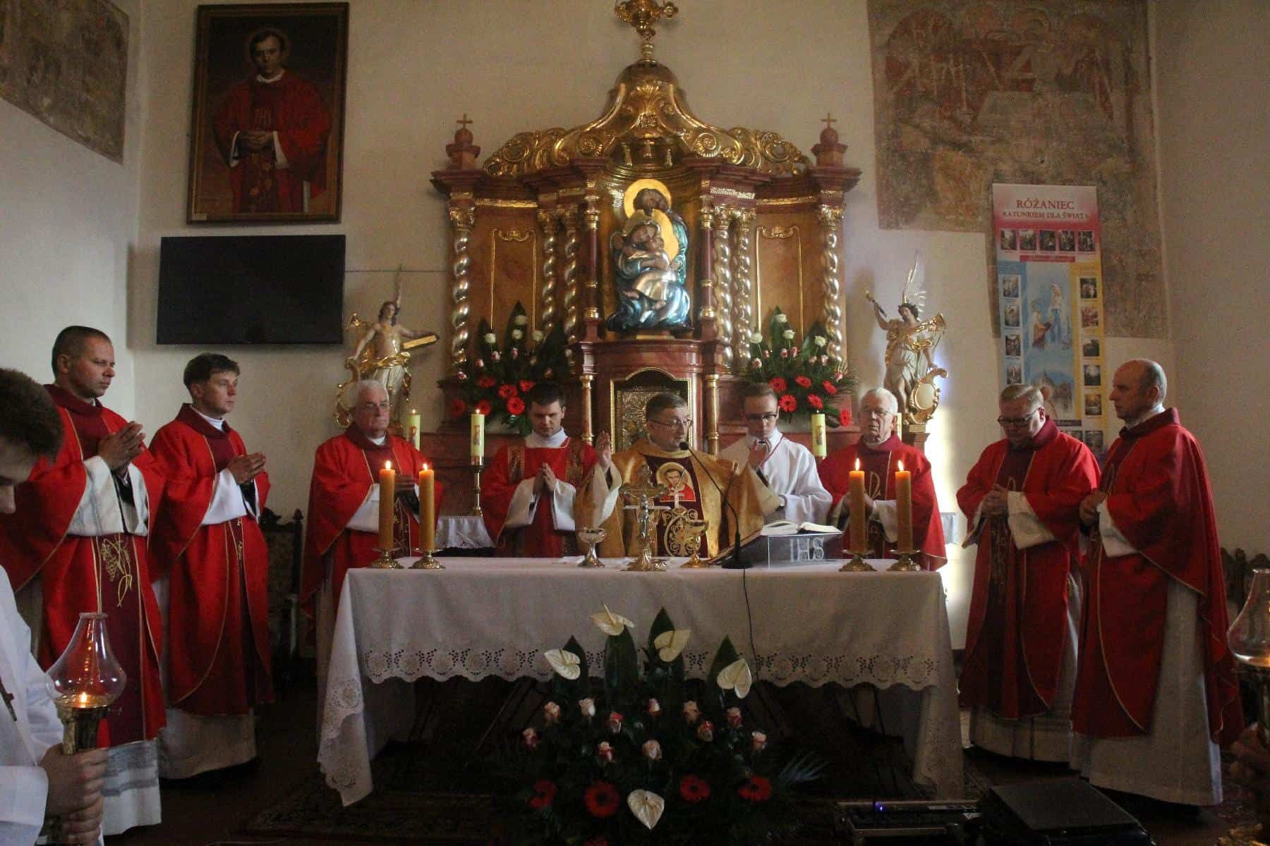 Uroczystości ku czci bł. ks. Jerzego Popiełuszki w Parszowicach.