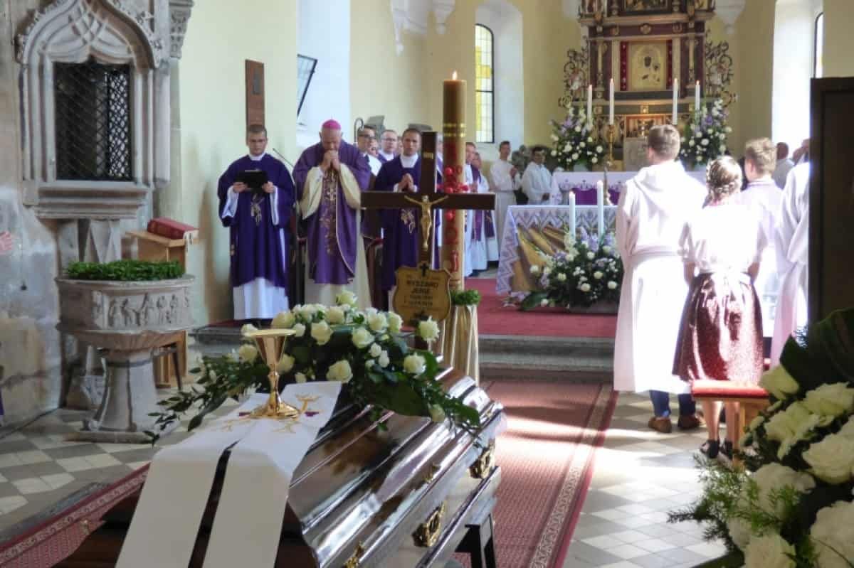 Uroczystości pogrzebowe ks. Ryszarda Jerie