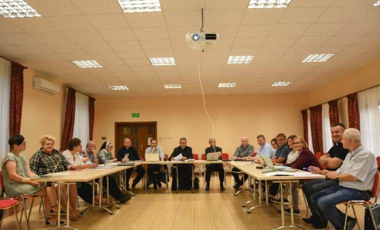 Prace nad nowym programem nauczania religii