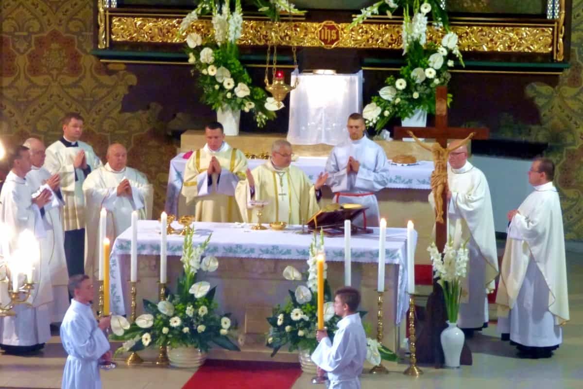 „Bóg przemówił do człowieka”. 2 rocznica wystawienia relikwii eucharystycznych