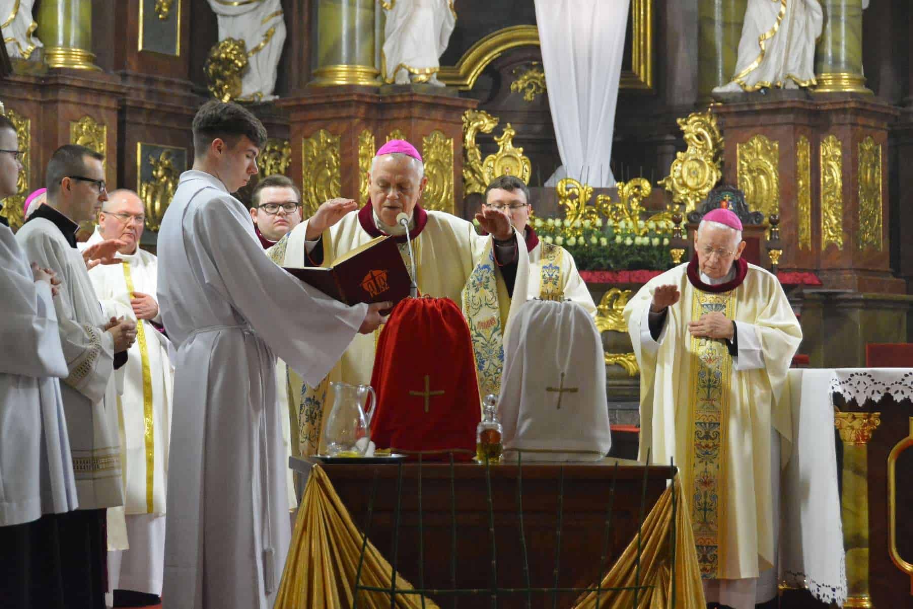 Msza Krzyżma w legnickiej katedrze