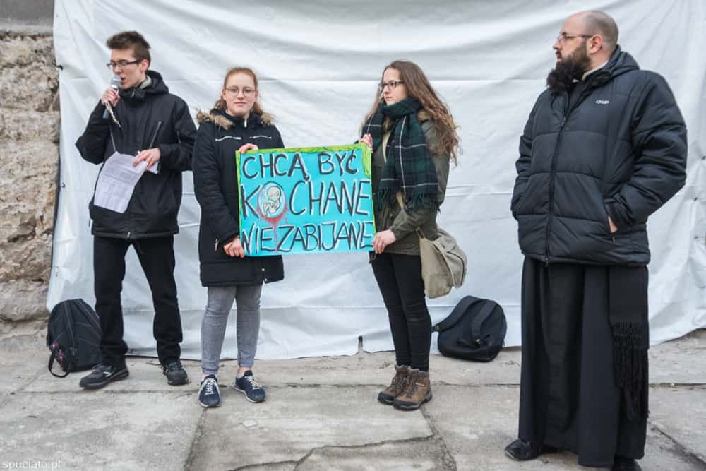 Młodzież z Bolesławca modli się w intencji życia