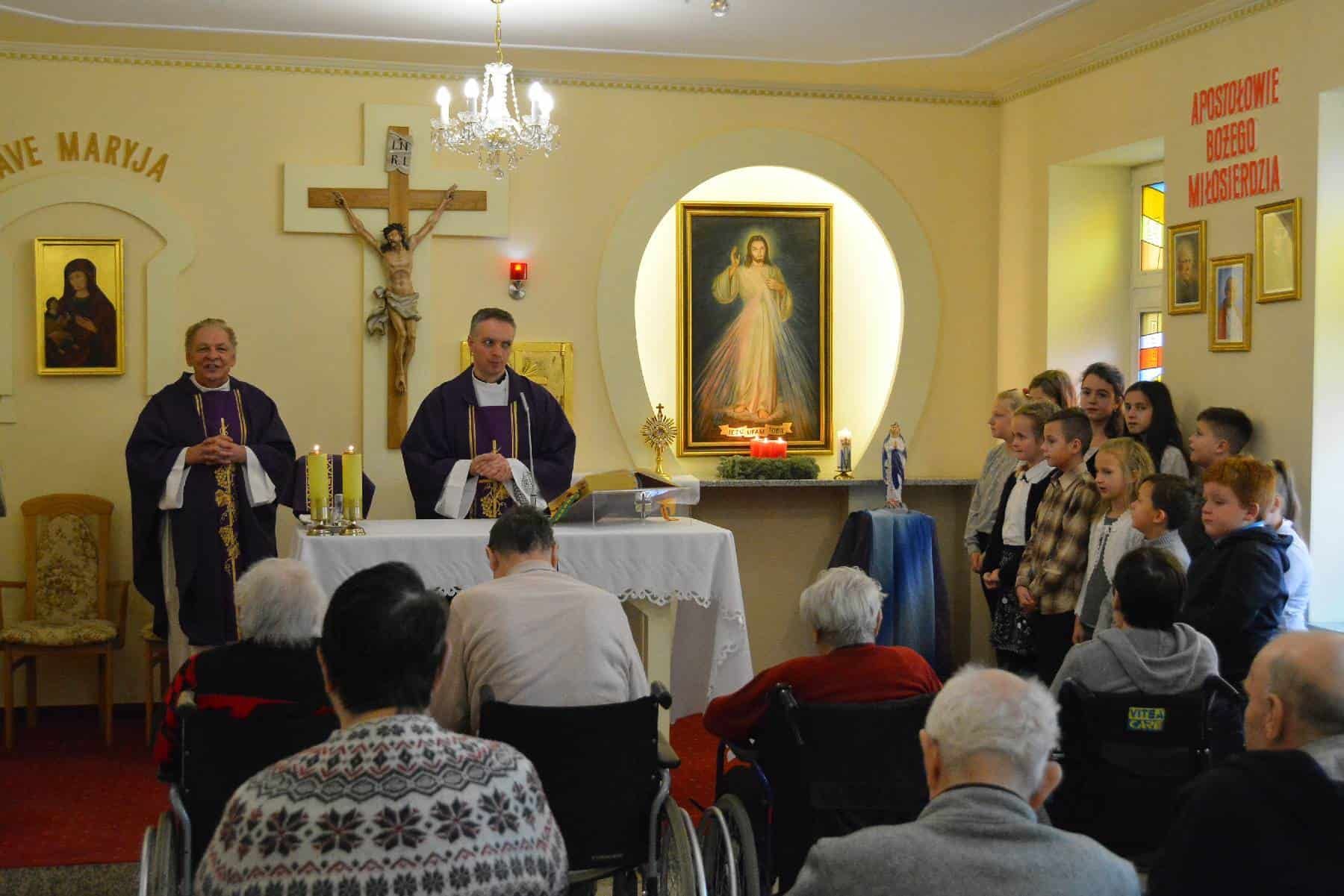 Dzieci odwiedziły pacjentów Samarytanina