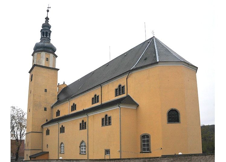 CHEŁMSKO ŚLĄSKIE - kościół Świętej Rodziny