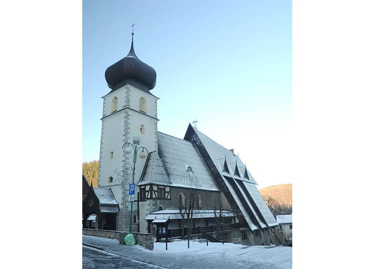 KARPACZ - kościół Nawiedzenia NMP