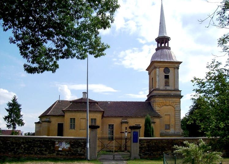 RADOMIERZYCE - kościół św. Piotra i Pawła