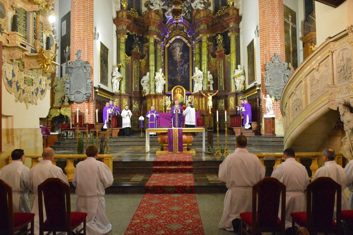 Nowi nadzwyczajni szafarze Komunii św.