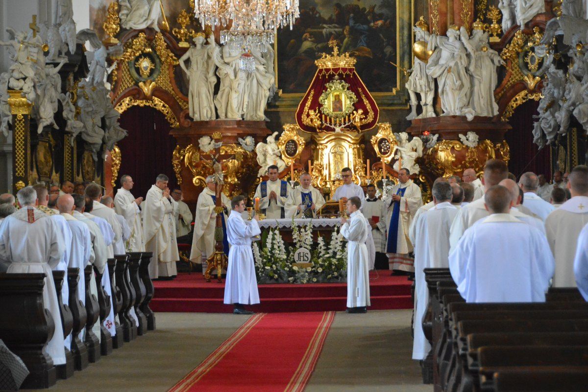 Pielgrzymka duchowieństwa do Krzeszowa