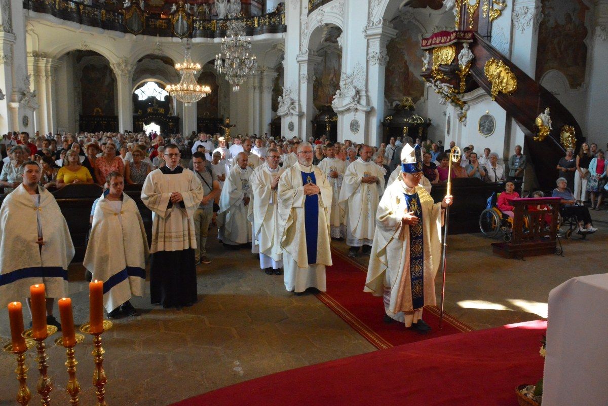 Niepełnosprawni i przyjaciele 25. raz w Krzeszowie