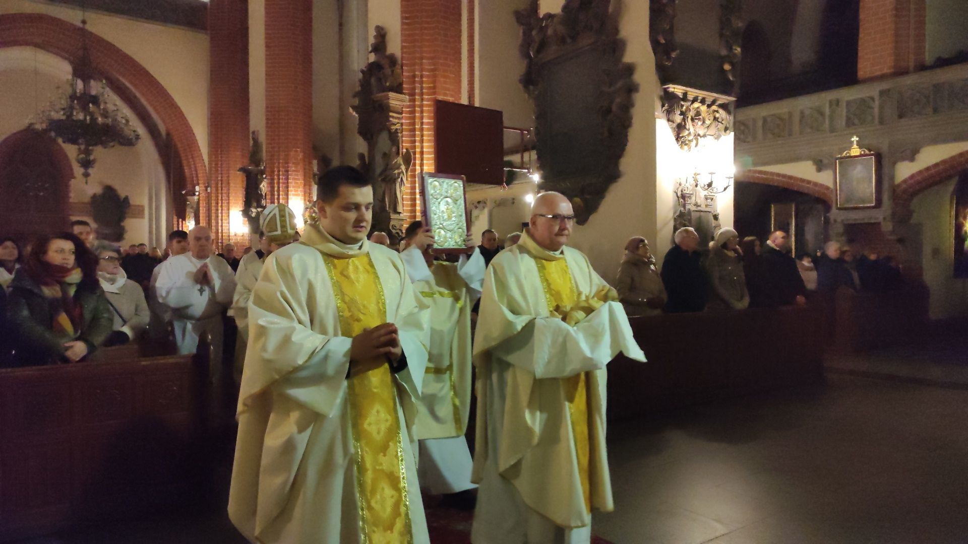 Uroczyście i radośnie odśpiewano kalendę