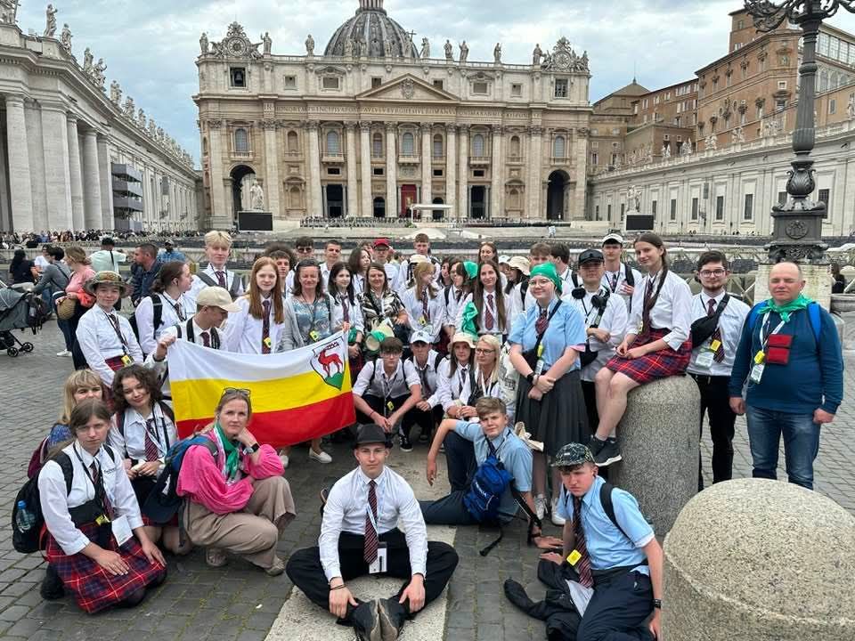 Uczniowie szkół katolickich z Bolesławca i Jeleniej Góry na uroczystościach w Rzymie.