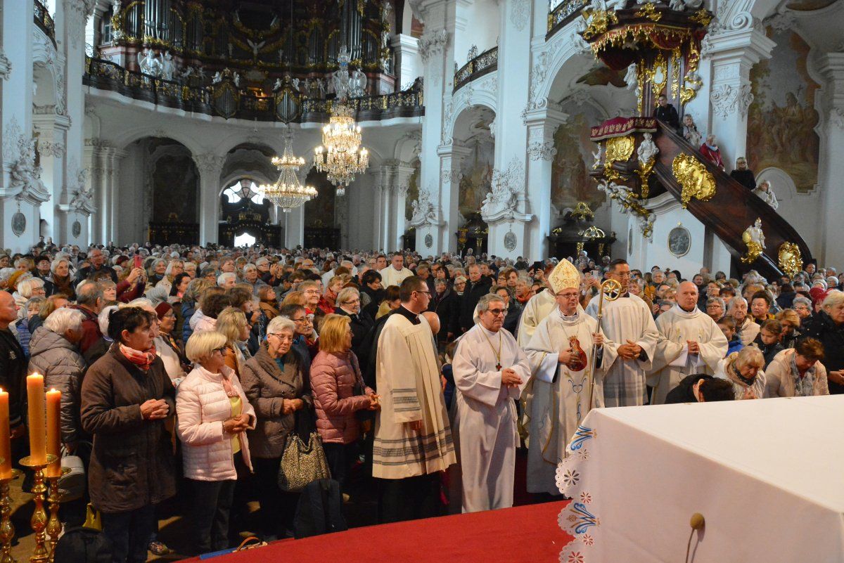 Pielgrzymka Żywego Różańca do Krzeszowa