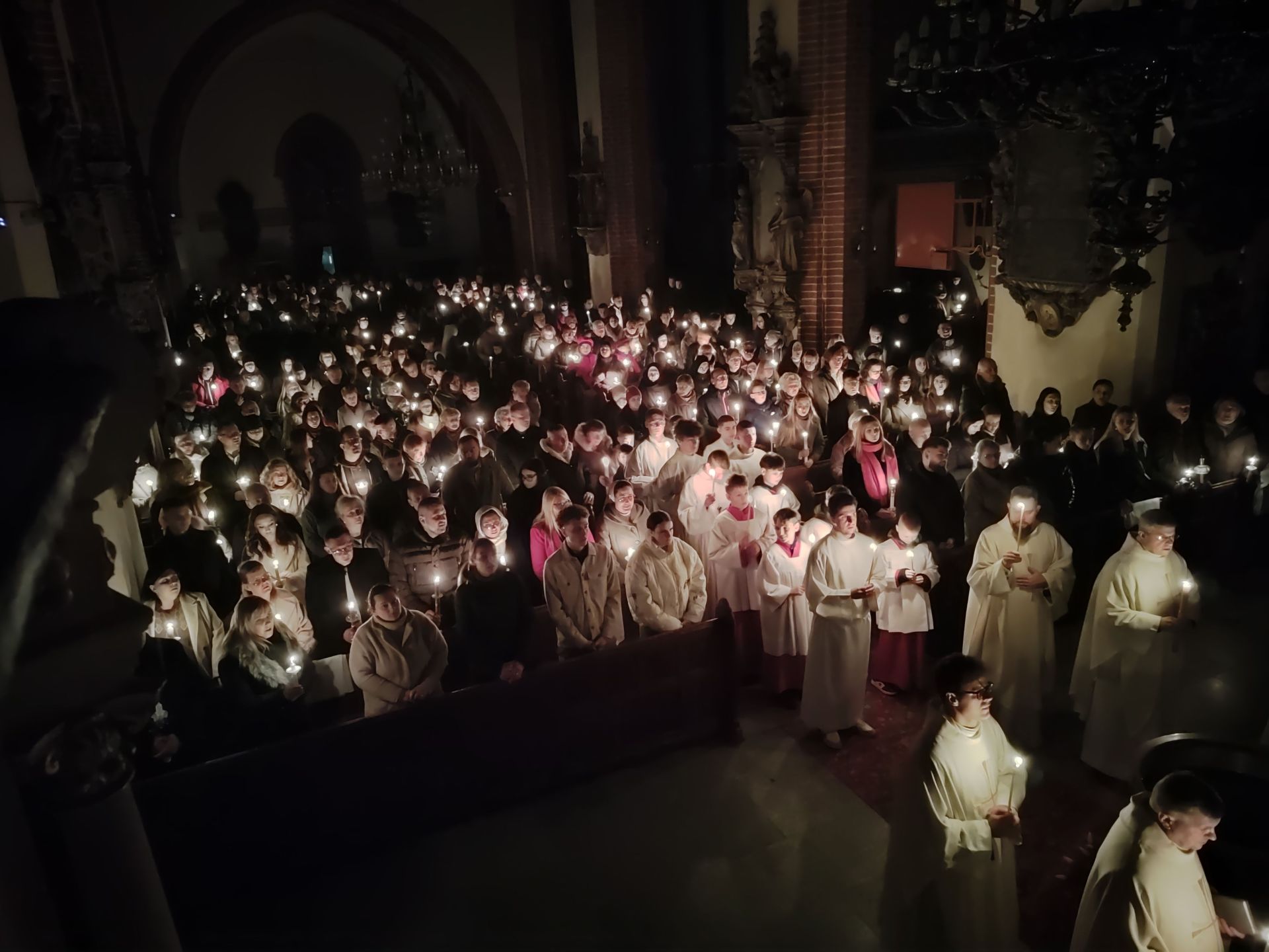 Wigilia Pachalna w Legnickiej Katedrze